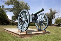Revolutionary war cannon